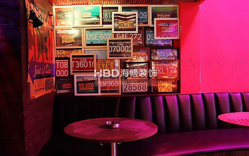 酒吧裝修吧臺設計效果圖.jpg 酒吧裝修吧臺設計效果圖.jpg